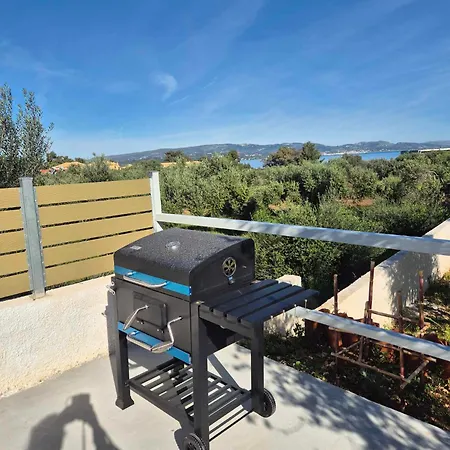 Tzogias Nonna 公寓 *