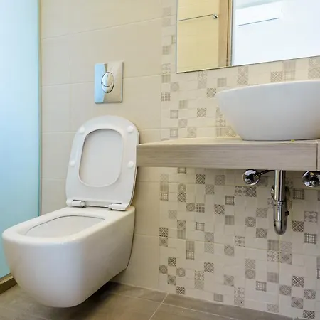 Tzogias Nonna Apartman Lászi
