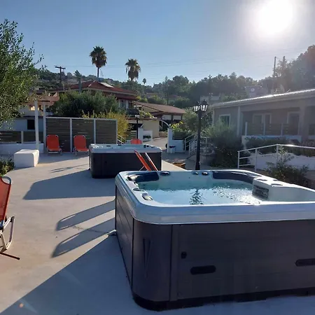 Tzogias Nonna * Lassi (Kefalonia)