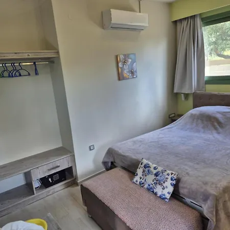 Tzogias Nonna Apartman *
